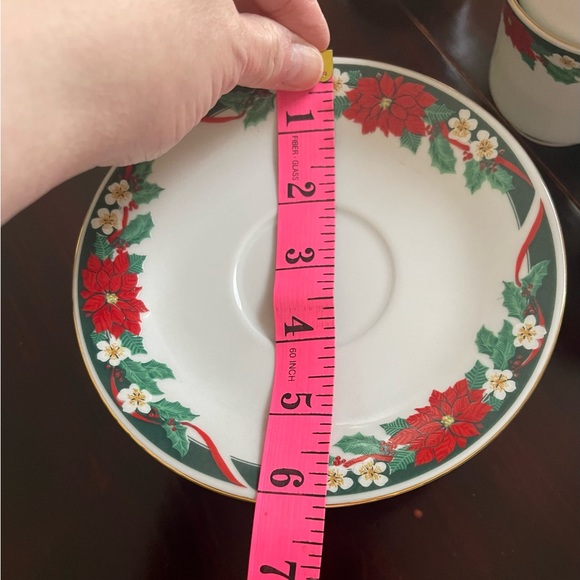 Fairfield Fine China Deck The Halls Set Of Eight Teacups & Saucers - Picture 7 of 7